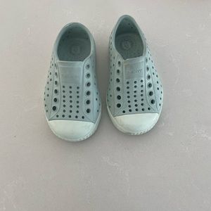 Native Toddler Shoes - size 5